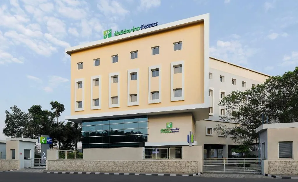 Holiday Inn Express Pune Pimpri - 3*